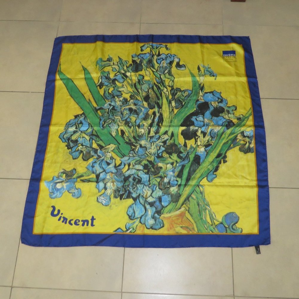❤️VINCENT VAN GOGH IRIS/VINCENT MUSEUM AMSTERDAM XL SCARF 100% SILK 39"X38"